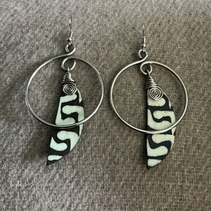 Source Unknown Black and White Hoop Earrings